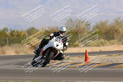 media/Nov-05-2022-SoCal Trackdays (Sat) [[f8d9b725ab]]/Turn 2 (1120am)/